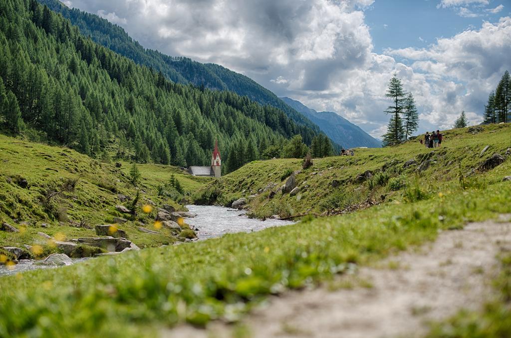 Alpine Luxury Spa Resort Schwarzenstein Lutago Kültér fotó