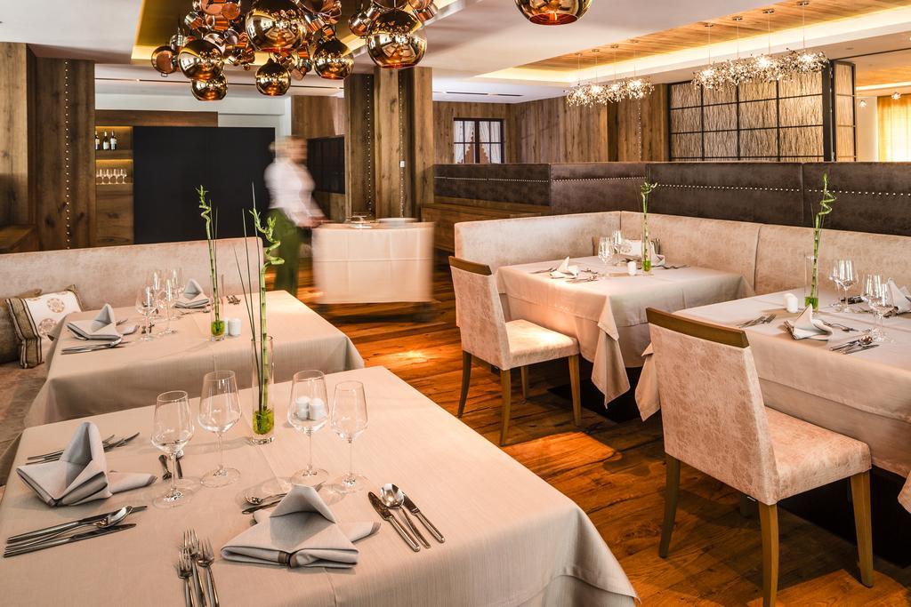 Alpine Luxury Spa Resort Schwarzenstein Lutago Kültér fotó
